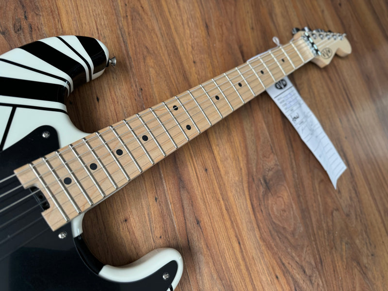 EVH Striped Series White/Black