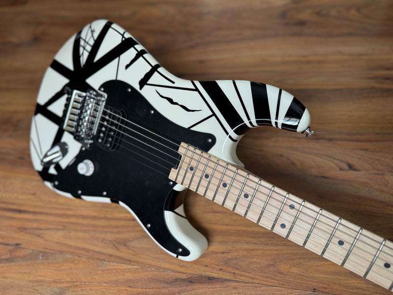 EVH Striped Series White/Black