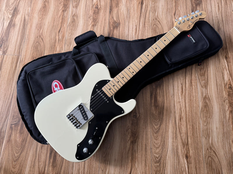 G&L Asat CS Vintage White Semi-Hollow Limited Edition