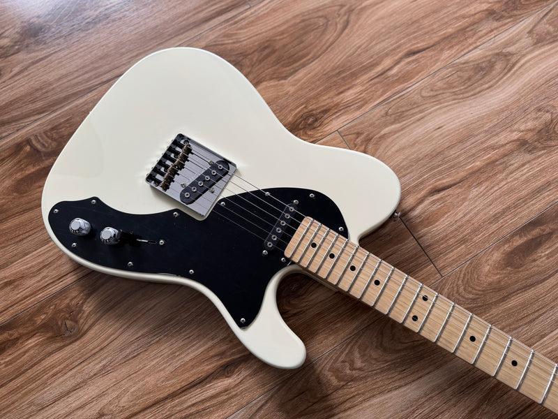 G&L Asat CS Vintage White Semi-Hollow Limited Edition